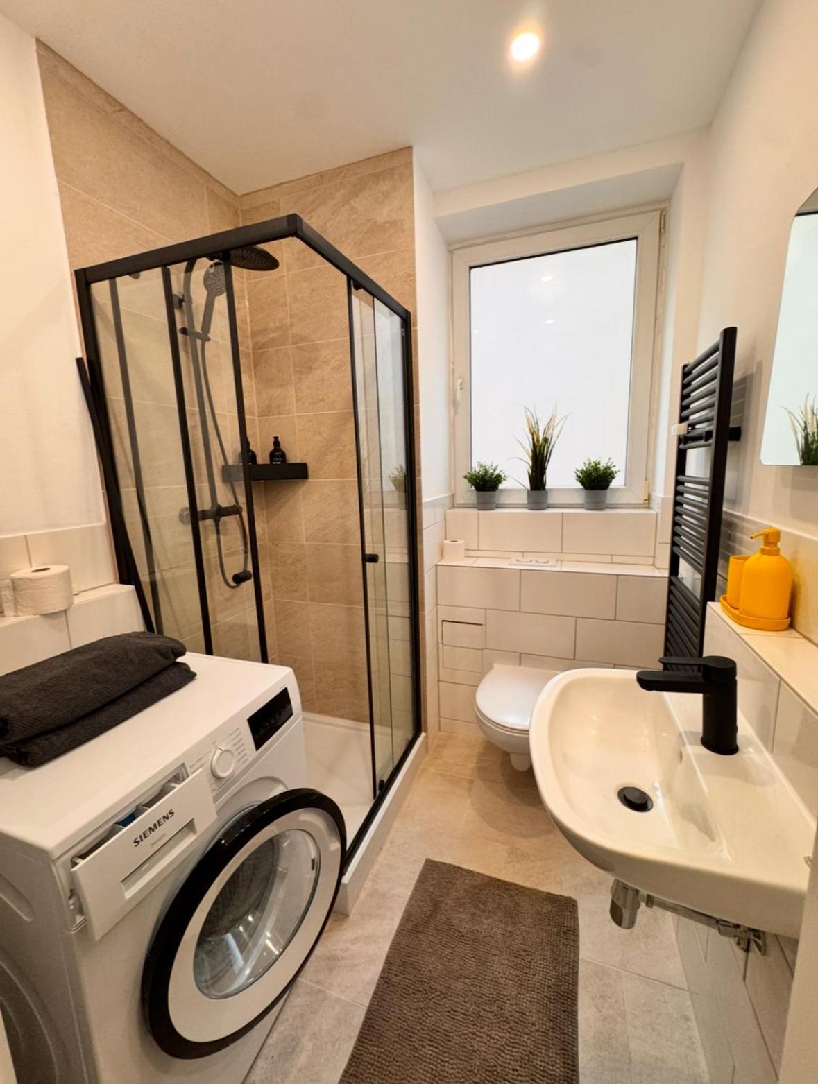 New Apartment In Magdeburg Buckau - Waschmaschine, Smart-Tv, Neues Badezimmer Екстер'єр фото